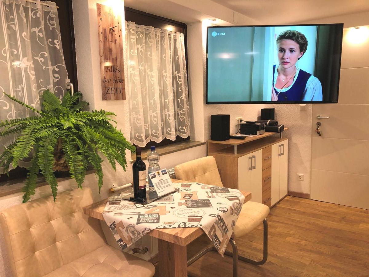 Ferienwohnung Apartment Dettum Mit Eigenem Bad, Kochnische Und Wintergarten 外观 照片